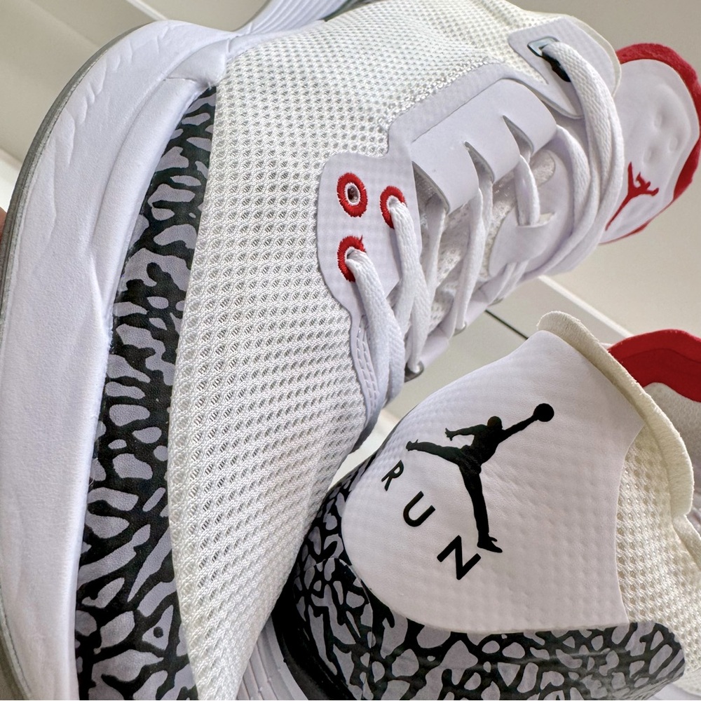Nike Jordan 88 Racer White Cement Fire Red Mens Size 11 Running Shoes AV1200-100